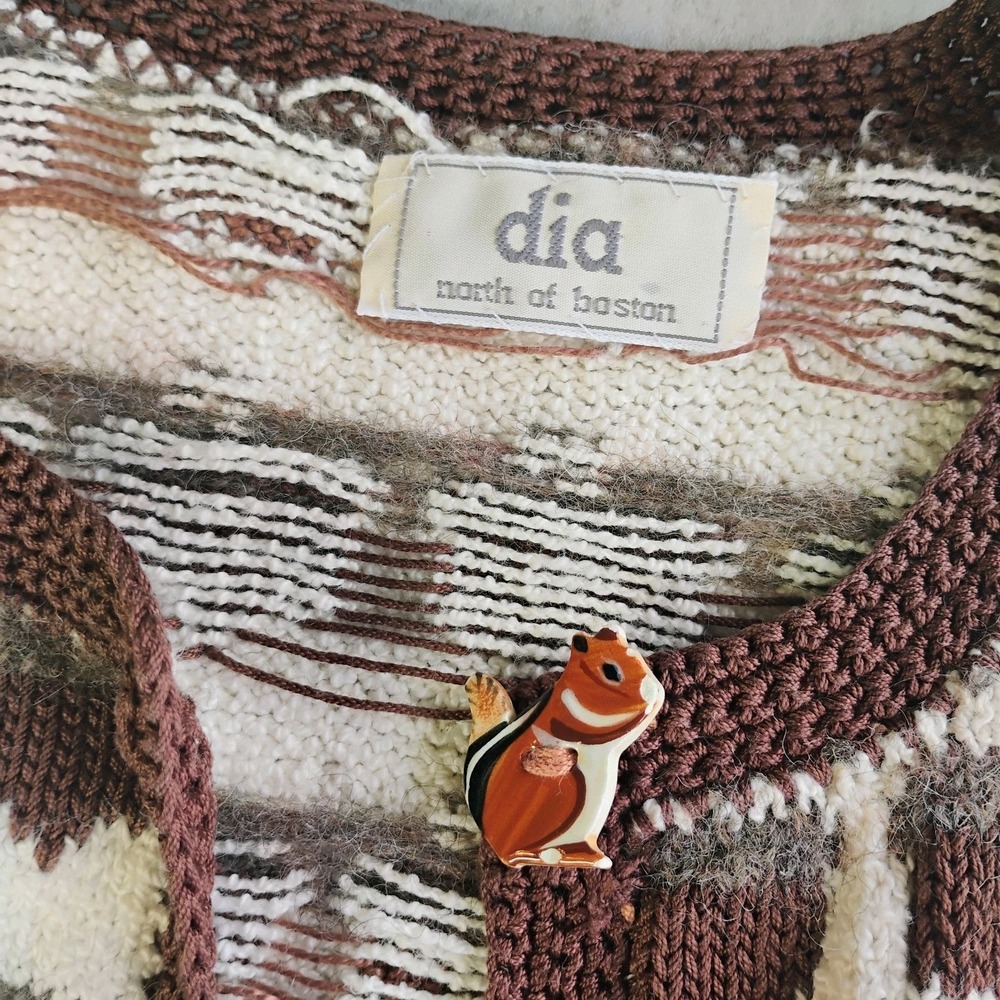 Vintage Dia North of Boston Cardigan Sweater Womens Small Acorn Squirrel Fall - Picture 9 of 15